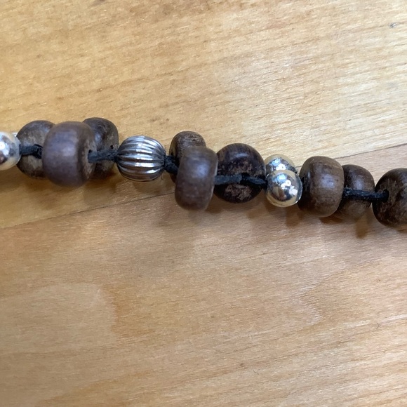 ARTISAN Beaded Shell Pendant Cord Necklace - Picture 7 of 9